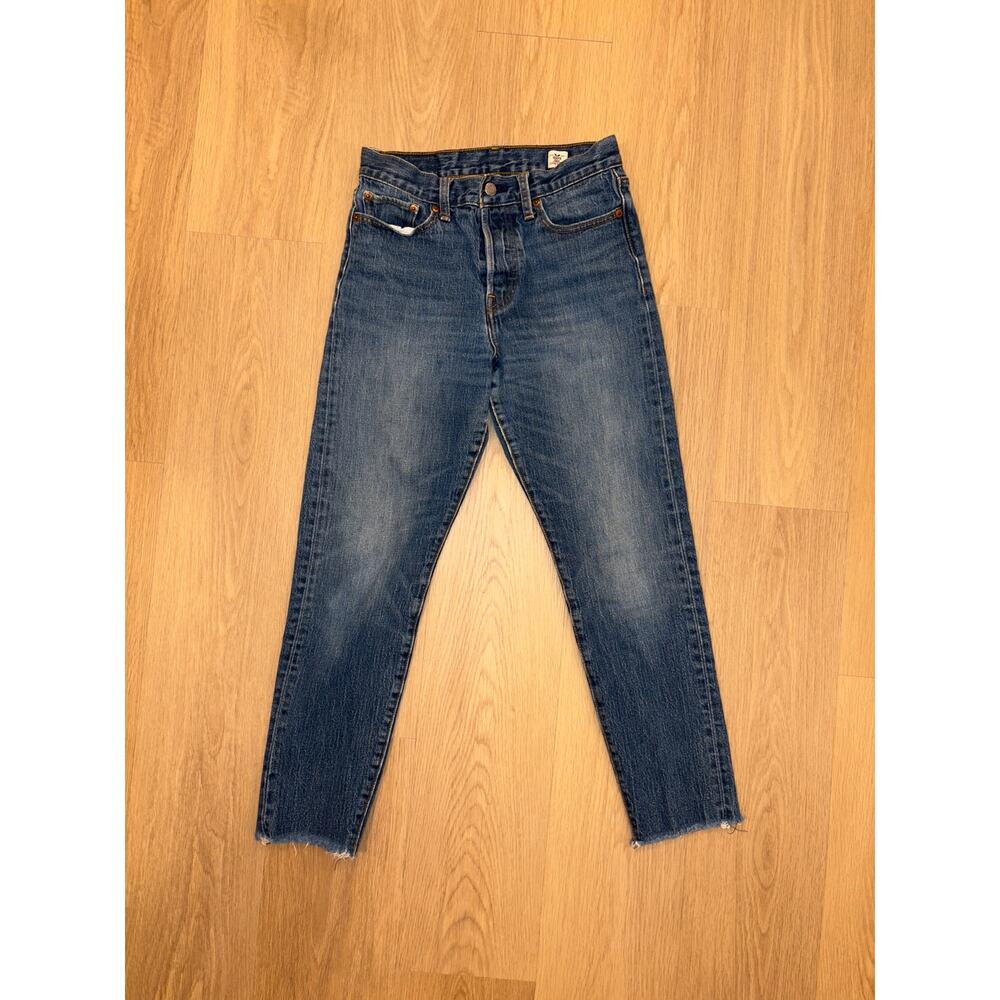 Levis White Oak cone denim cropped medium wash size 28